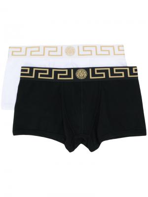 Комплект трусов-боксеров с греческим орнаментом Versace. Цвет: чёрный