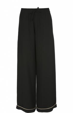 Шелковые брюки в пижамном стиле с контрастной отделкой Valentino. Цвет: черный