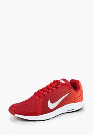 Кроссовки Nike. Цвет: красный