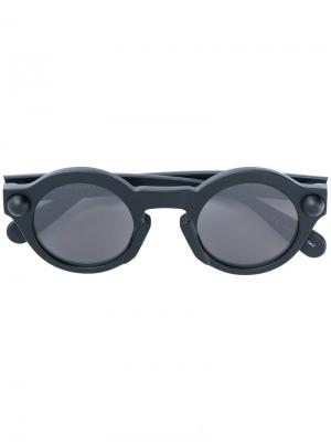 Солнцезащитные очки в круглой оправе Christopher Kane Eyewear. Цвет: чёрный