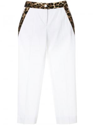 Укороченные брюки с леопардовой отделкой Dolce & Gabbana. Цвет: белый