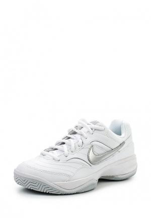Кроссовки Nike. Цвет: белый
