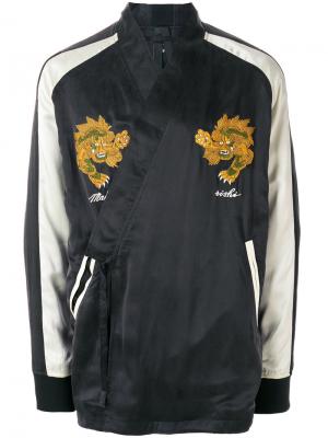 Куртка с вышивкой и запахом Maharishi. Цвет: чёрный