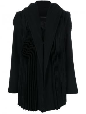 Строгое плиссированное пальто Yohji Yamamoto. Цвет: чёрный