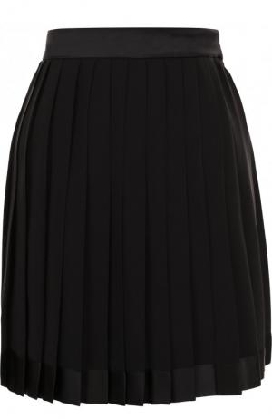 Шелковая мини-юбка в складку Versace. Цвет: черный