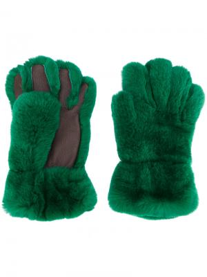 Перчатки из кроличьего меха Marni. Цвет: зелёный
