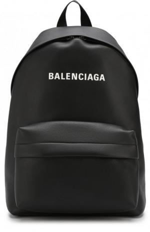 Кожаный рюкзак с логотипом бренда Balenciaga. Цвет: черный