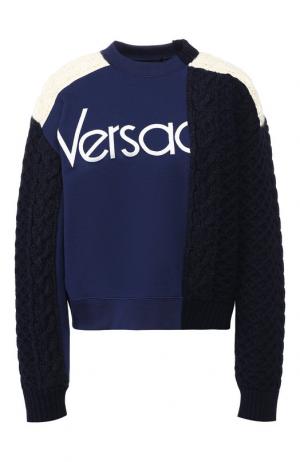 Шерстяной пуловер с логотипом бренда Versace. Цвет: синий
