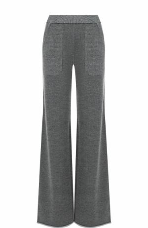Однотонные расклешенные брюки с карманами MRZ. Цвет: серый