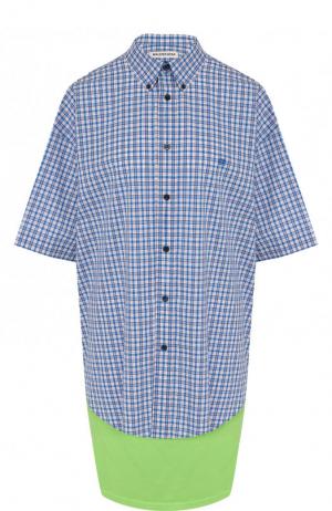Хлопковая блуза асимметричного кроя в клетку Balenciaga. Цвет: синий