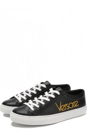 Кожаные кеды с логотипом бренда Versace. Цвет: черный