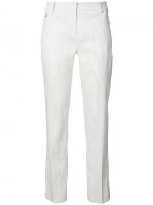 Полосатые строгие брюки Elie Tahari. Цвет: белый