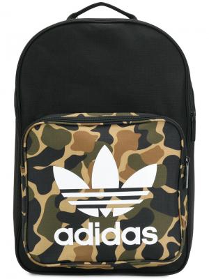 Классический рюкзак  Originals с камуфляжным узором Adidas. Цвет: чёрный