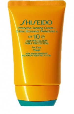 Защитный крем для загара SPF10 Shiseido. Цвет: бесцветный