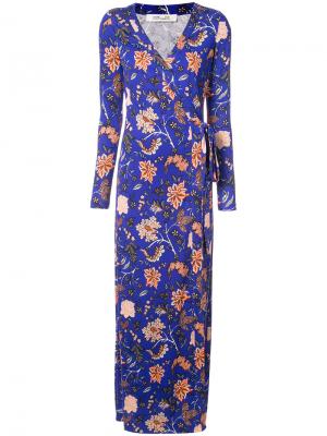 Вечернее платье с запахом и цветочным принтом Dvf Diane Von Furstenberg. Цвет: синий