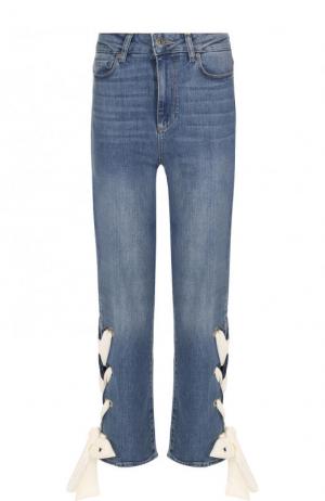 Укороченные джинсы с потертостями и контрастной шнуровкой Paige. Цвет: голубой