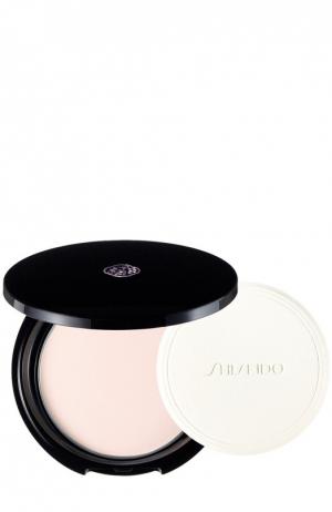 Прозрачная компактная пудра Shiseido. Цвет: бесцветный