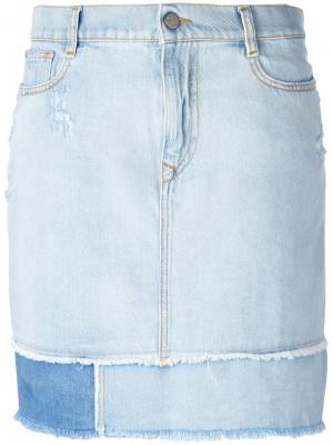 Прямая джинсовая юбка с бахромой Vivienne Westwood Anglomania. Цвет: синий
