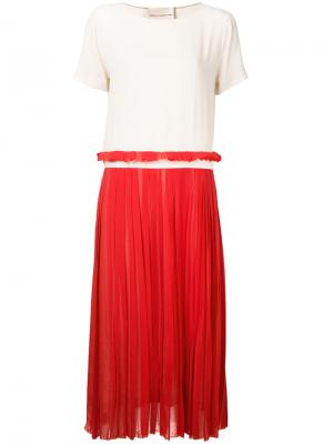 Платье с контрастной плиссированной юбкой Erika Cavallini. Цвет: телесный